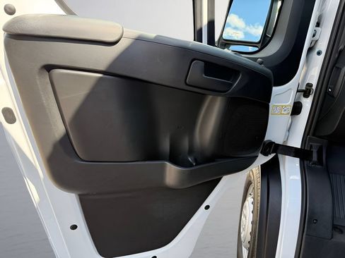 Used 2026 RAM ProMaster 2500 w/ Convenience Group FWD image 22