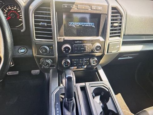 Used 2019 Ford F150 Raptor w/ Equipment Group 802A Luxury image 9