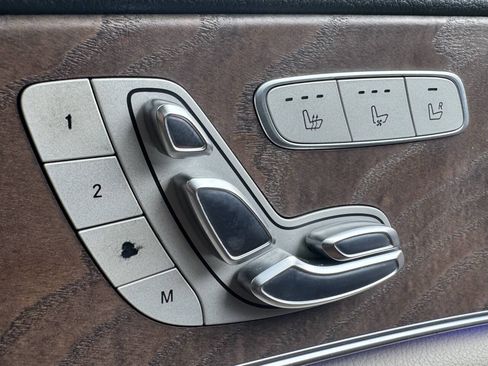 Used 2017 Mercedes-Benz E 300 image 17