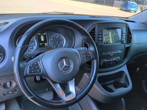 Used 2021 Mercedes-Benz Metris Passenger image 9