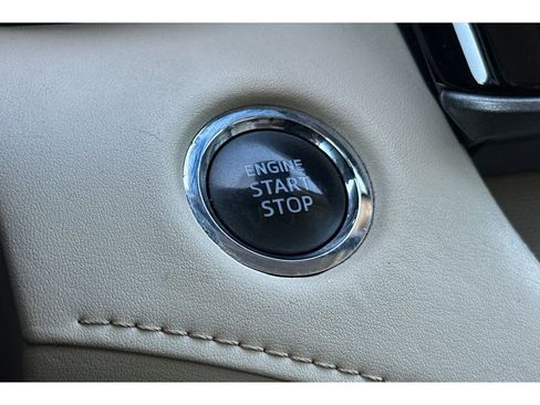 Used 2022 Toyota Highlander XLE image 36