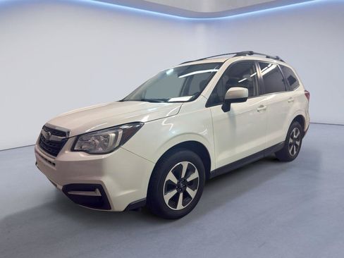 Used 2018 Subaru Forester 2.5i Premium w/ Popular Package #3A AWD/4WD image 3