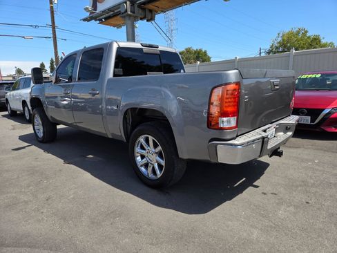 Used 2007 GMC Sierra 1500 SLT w/ Entertainment Package RWD image 2