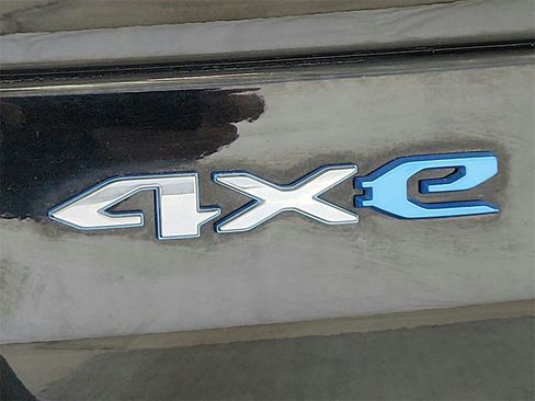 Used 2023 Jeep Grand Cherokee 4WD 4xe image 36