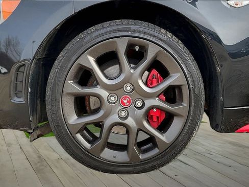 Used 2017 FIAT 124 Spider Abarth image 31