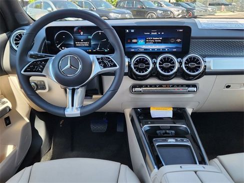 New 2026 Mercedes-Benz GLB 250 4MATIC image 13