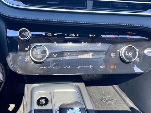 Certified 2026 INFINITI QX60 Luxe w/ Cargo Package AWD/4WD image 32