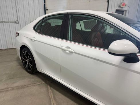 Certified 2020 Toyota Camry SE FWD image 10
