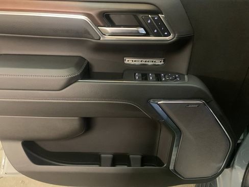 Used 2024 GMC Sierra 1500 Denali w/ Technology Package image 12