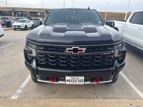 Used 2022 Chevrolet Silverado 1500 ZR2 w/ Technology Package image 6