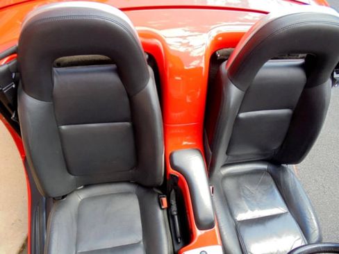 Used 2005 Chevrolet SSR w/ Preferred Equipment Group image 11