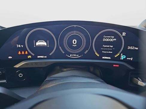 Used 2020 Porsche Taycan Turbo S image 10