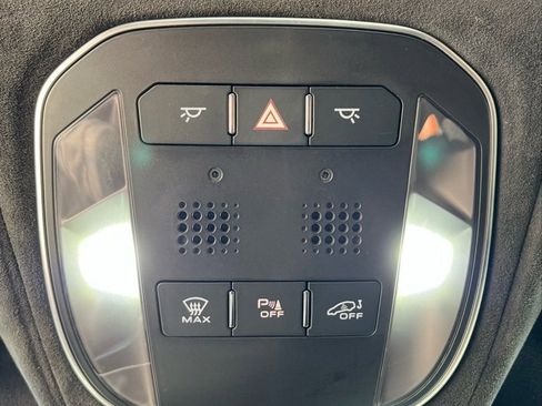 Used 2023 Maserati MC20 Spyder image 9