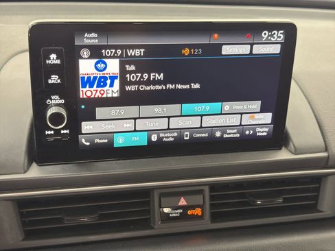 Used 2025 Honda Pilot EX-L image 22