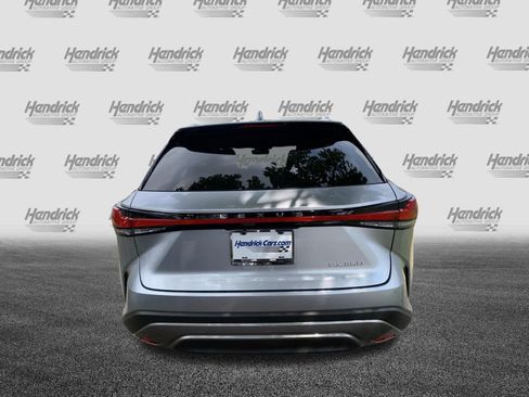 Used 2025 Lexus RX 350 Premium w/ Accessory Package (Z1) FWD image 9