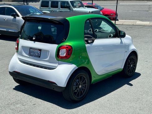 Used 2017 smart fortwo electric drive RWD image 5