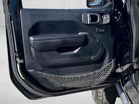 Used 2020 Jeep Wrangler Rubicon w/ LED Lighting Group image 16