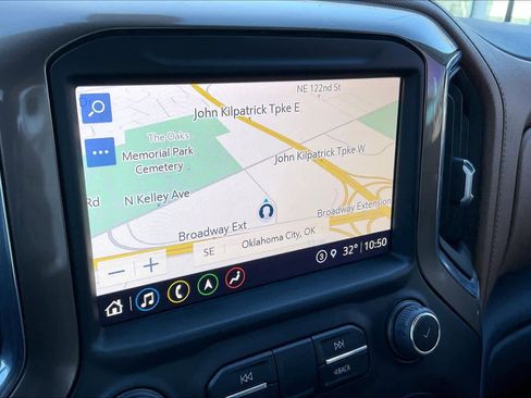 Used 2022 Chevrolet Silverado 2500 High Country w/ Technology Package AWD/4WD image 31