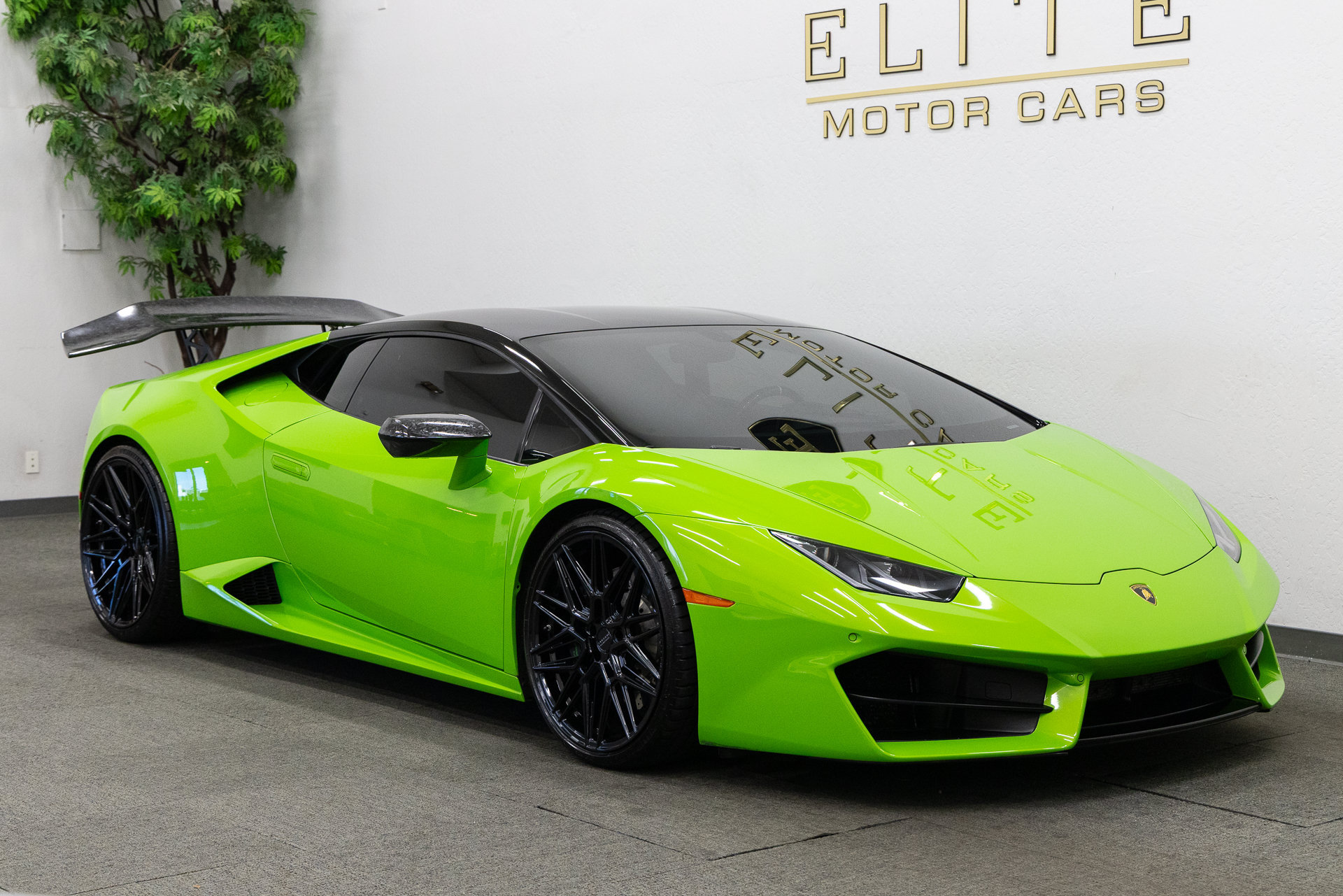 Used 2018 Lamborghini Huracan LP 580-2 RWD image 7