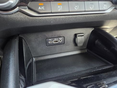 Used 2024 Nissan Altima 2.5 SV FWD image 35