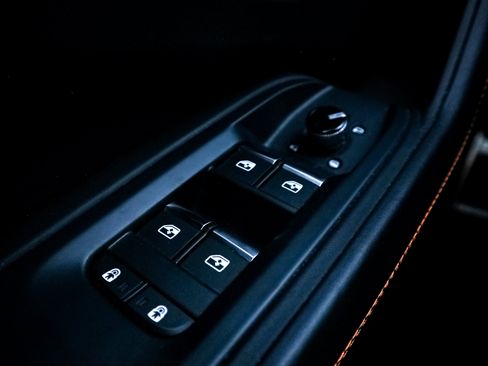 Used 2024 Lamborghini Urus S AWD/4WD image 15