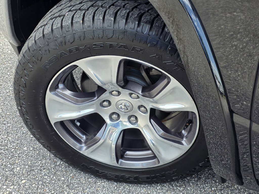 Used 2019 RAM 1500 Laramie AWD/4WD image 36
