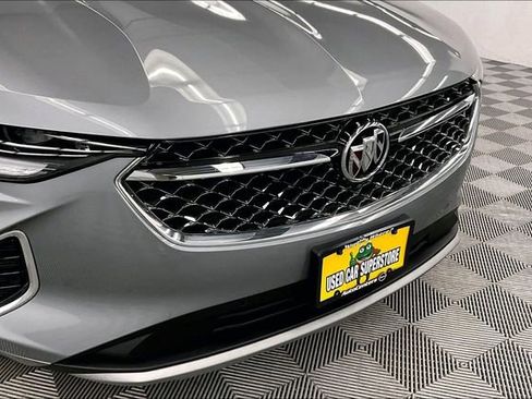 Used 2023 Buick Envision Avenir image 32