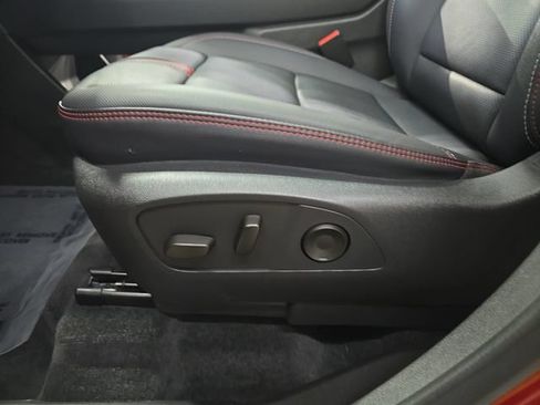 Used 2025 Chevrolet Traverse RS w/ LPO, Floor Liner Package AWD/4WD image 33