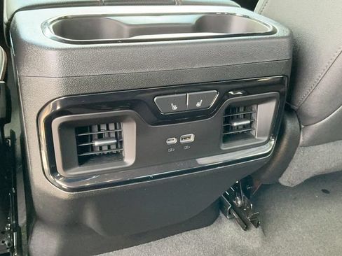 Used 2023 GMC Sierra 1500 AT4 w/ AT4 Premium Package AWD/4WD image 10