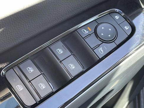 New 2026 Nissan Pathfinder SL w/ Cargo Package image 17