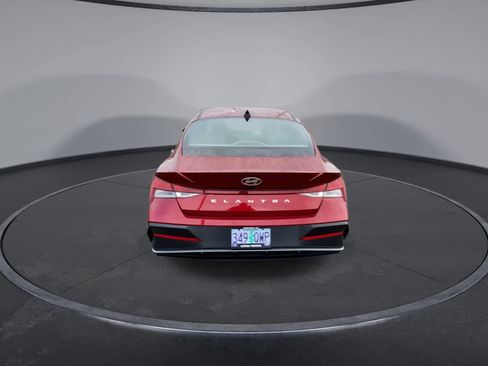 Used 2025 Hyundai Elantra SEL image 7