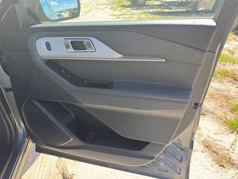 New 2026 Ford Explorer Active w/ Active Comfort Package image 19