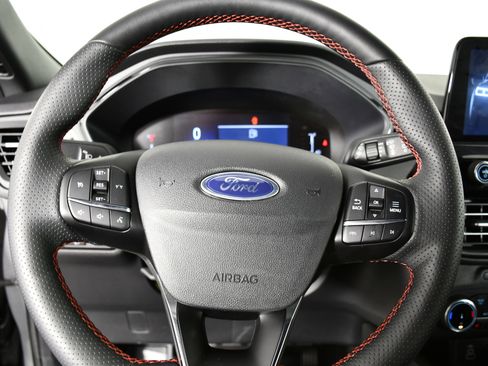 Used 2025 Ford Escape ST-Line Select image 19