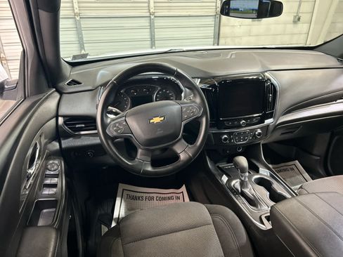 Used 2023 Chevrolet Traverse LT AWD/4WD image 4