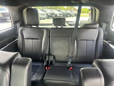 Used 2021 Ford Expedition XLT RWD image 24