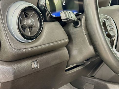 Used 2023 Chevrolet Colorado LT w/ LT Convenience Package RWD image 12