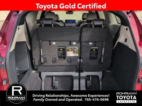 Used 2026 Toyota Sienna Limited FWD image 28
