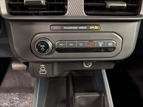 New 2026 Ford Maverick XL AWD/4WD image 13