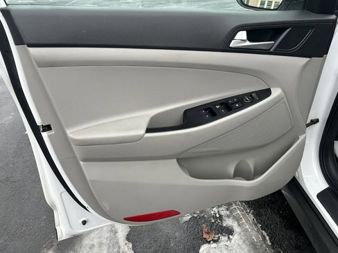 Used 2019 Hyundai Tucson SE image 25