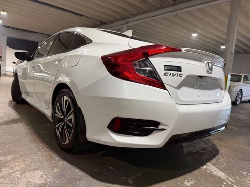 Used 2018 Honda Civic EX-L image 3