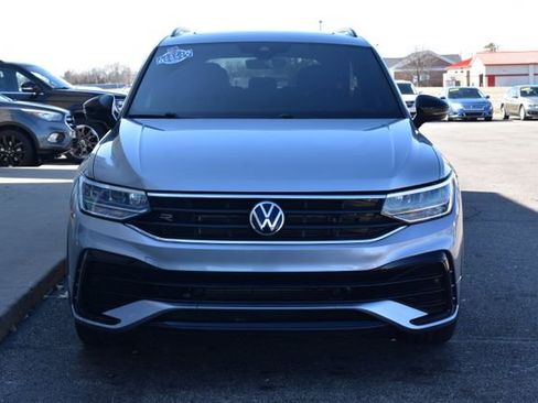 Used 2023 Volkswagen Tiguan SE R-Line image 5