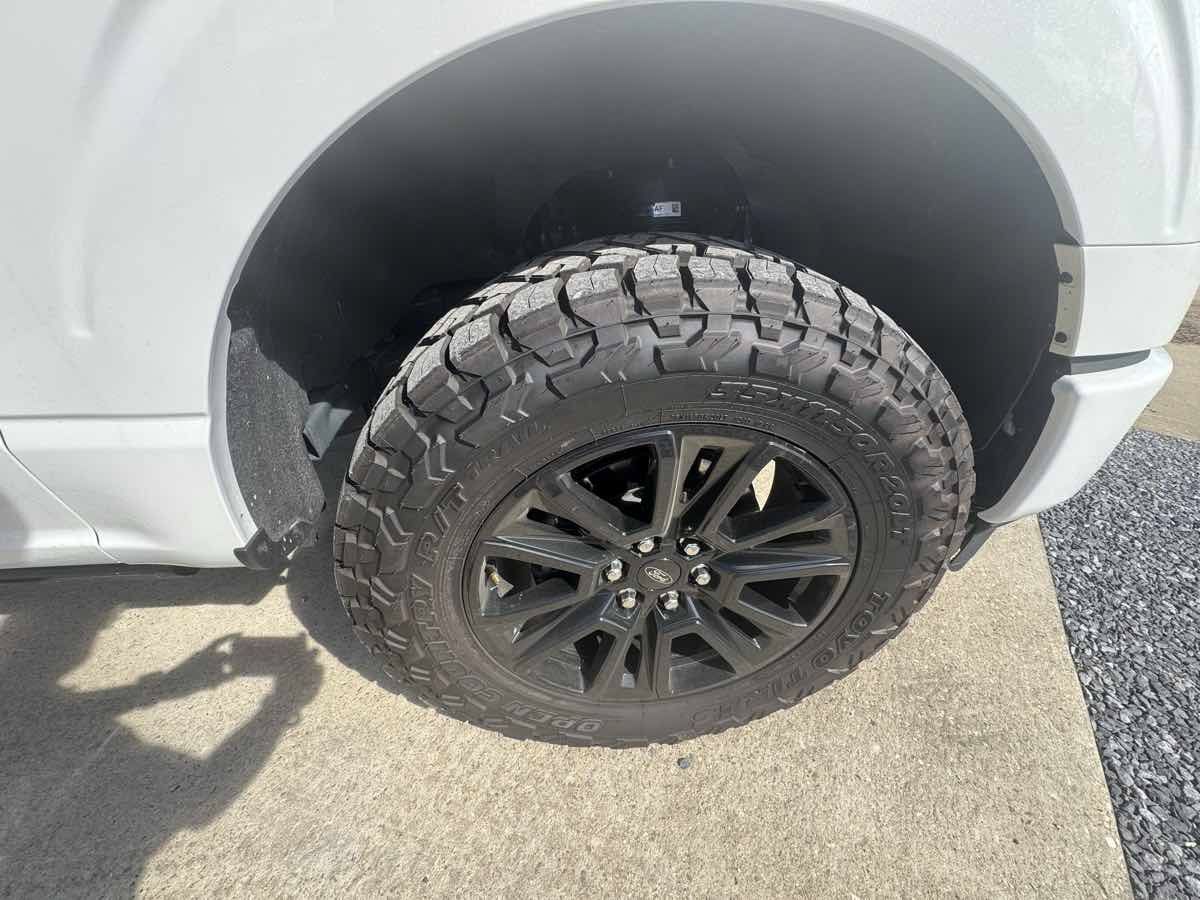 Used 2024 Ford F150 Platinum w/ FX4 Off-Road Package AWD/4WD image 36