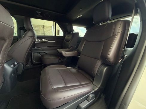 New 2026 Ford Explorer Platinum image 60