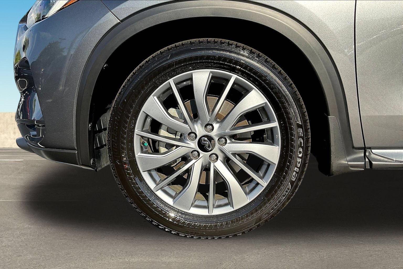 Certified 2024 INFINITI QX50 Luxe AWD/4WD image 33