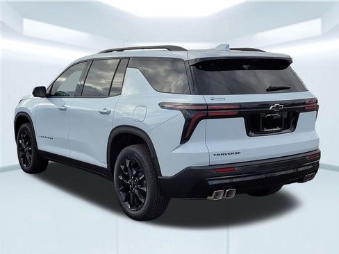 New 2026 Chevrolet Traverse LT w/ Midnight/Sport Edition FWD image 4