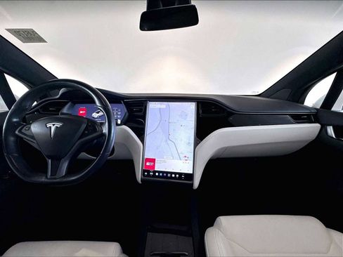 Used 2018 Tesla Model X 75D AWD/4WD image 17