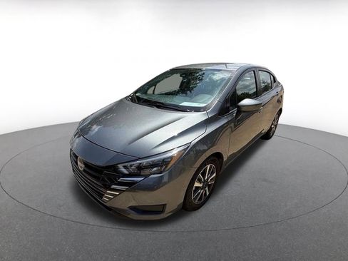 Used 2025 Nissan Versa SV FWD image 2