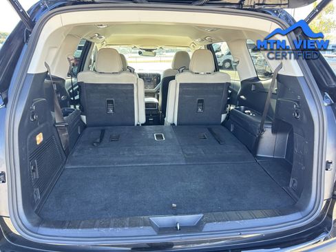 Used 2024 Subaru Ascent Premium w/ Convenience Package image 23