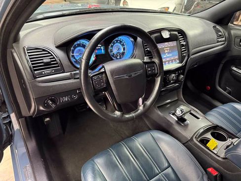 Used 2014 Chrysler 300 S w/ Luxury Group RWD image 7