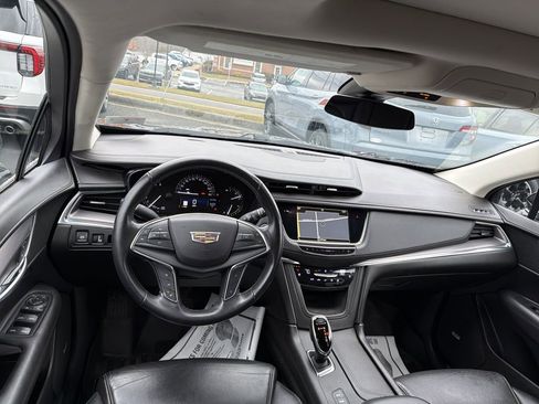 Used 2018 Cadillac XT5 Premium Luxury image 14
